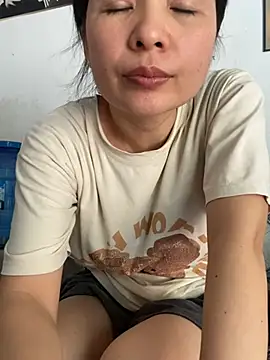 Ivy_Trix2: απευθείας συνομιλία ΧΧΧ