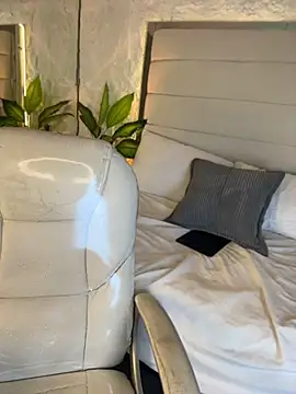 Aprilrose_'s Live XXX Chat