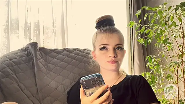 Czat XXX na żywo – Elirya