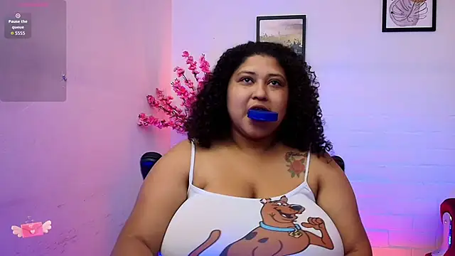 Chat XXX en directo de Ayliinn_