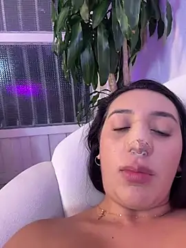 Hannahoff's Webcam Show
