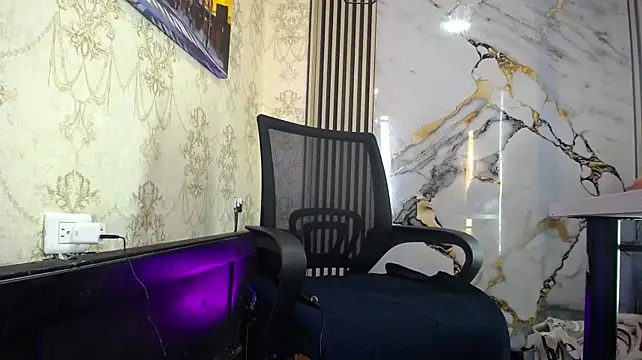Holly_Watson_'s Live XXX Chat
