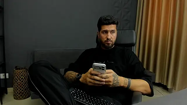 Živý XXX chat LoganStroud