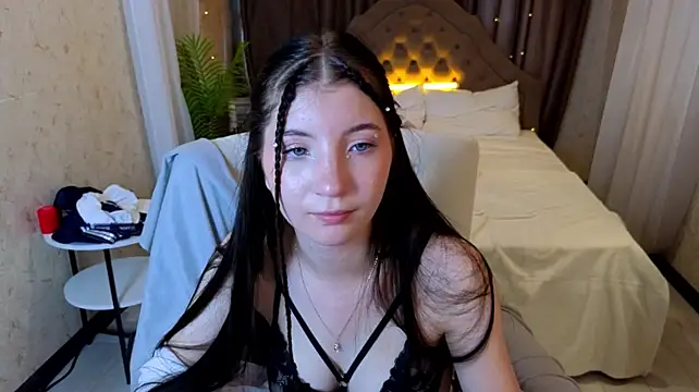 emmy_dreamy Adlı Modelin Canlı XXX Sohbeti