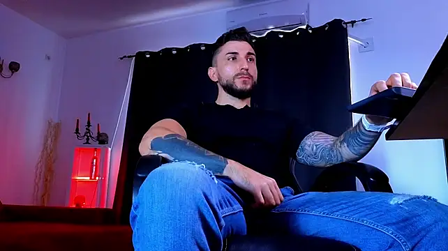 MightyAaron66 Webcam-Show