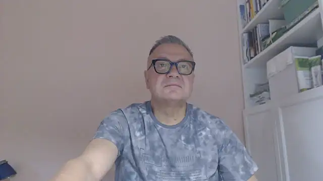 YOU6me Pertunjukan Webcam
