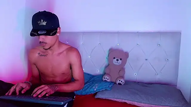 Angel_foxc13 即時 XXX 聊天