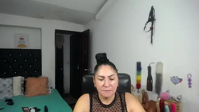 mature_bigboobs10's Live XXX Chat