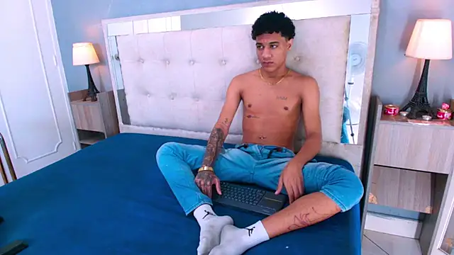 _Thiago12 Live XXX-chat