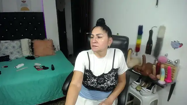 mature_bigboobs10n Live XXX chat