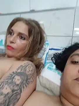 2Juicy_pussy ওয়েবক্যাম শো