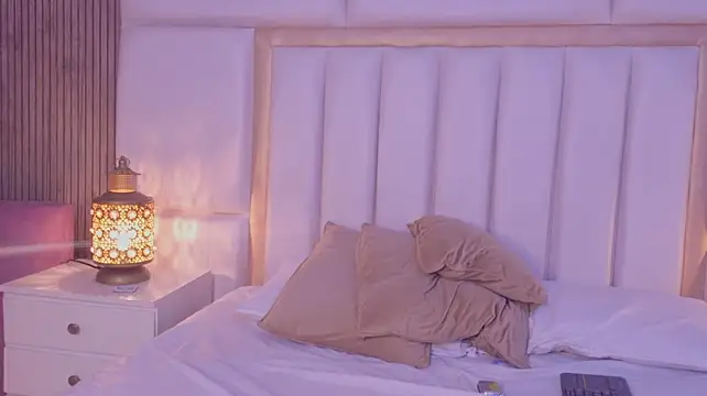 TinaRogerss élő XXX-chatje