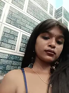 הופעת וובקאם של Hye_mona_bby