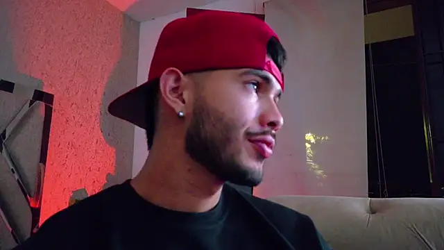 Vincentblack Adlı Modelin Canlı XXX Sohbeti