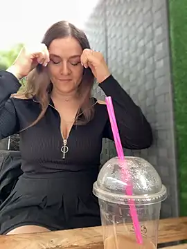 צ'אט XXX בשידור חי של CrazyTori