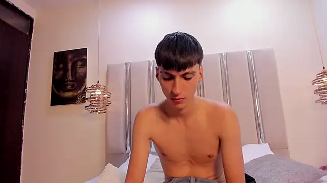 Chat XXX en directo de LeoDrake_