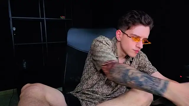 FelixStarkk 라이브 XXX 채팅