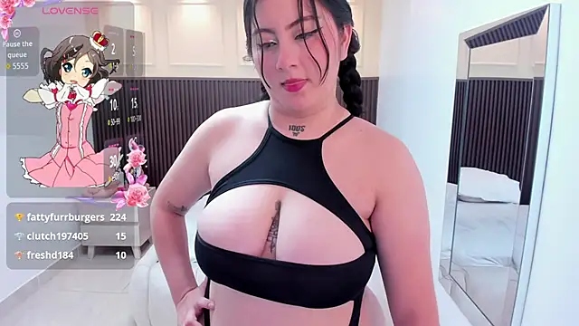 צ'אט XXX בשידור חי של LOLAMAXI