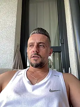 Czat XXX na żywo – InsaneMattt