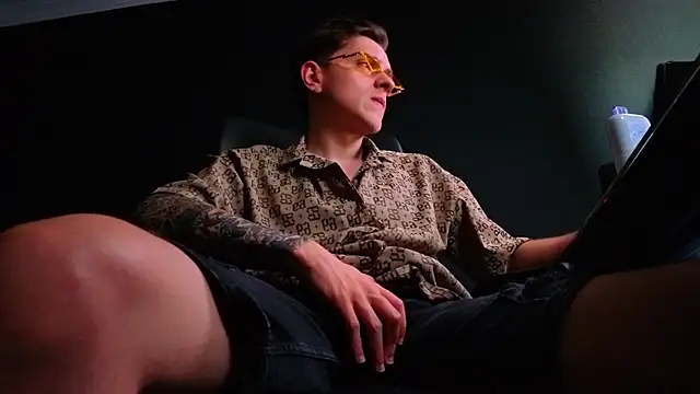 FelixStarkk Chat XXX live