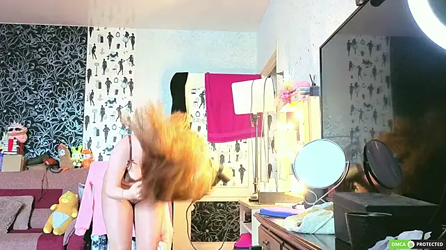 TinaBrook's Live XXX Chat