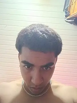 Show de Tommy_BigHot na webcam