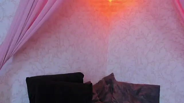 MeganR_ Adlı Modelin Canlı XXX Sohbeti