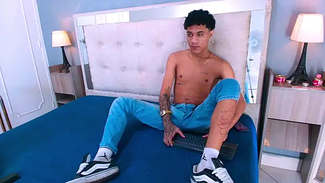 _Thiago12 Live XXX Chat