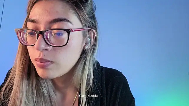 Chat XXX en directo de Carolblonde