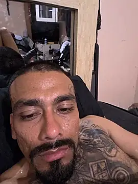 Cnutt310's Webcam Show