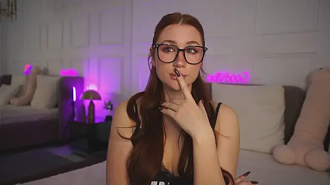 MeganStrane élő XXX-chatje