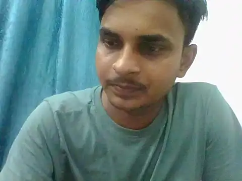 Sumit_LkO Chat XXX in diretta
