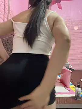 Thu_yaha Chat XXX live
