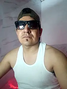 latino17 Live XXX-Chat