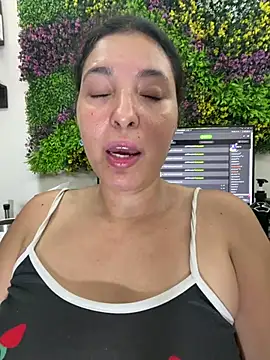 XXX chat uživo modela mariatudulceadiccion