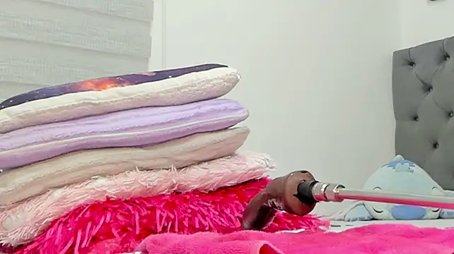 Elizabeth_18_'s Live XXX Chat