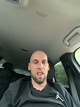 Oliver_outside – Naživo XXX chat