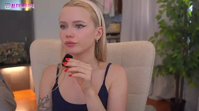 LexieLoree Chat XXX live