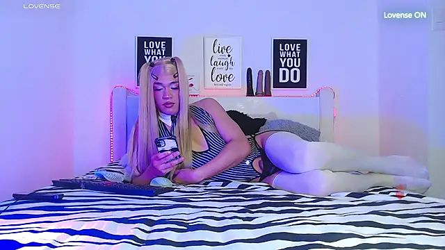 Katty_Miller23 Live XXX-Chat