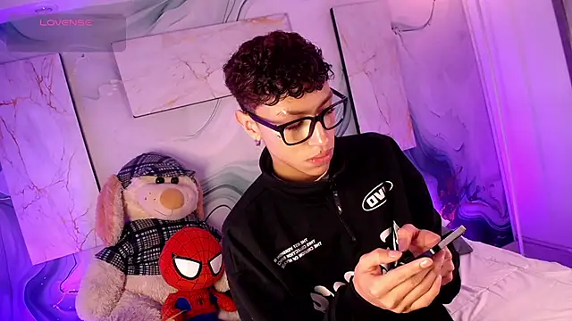 הופעת וובקאם של Owen_JP