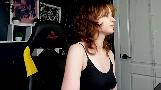 Lil_Zoraa's Live XXX Chat