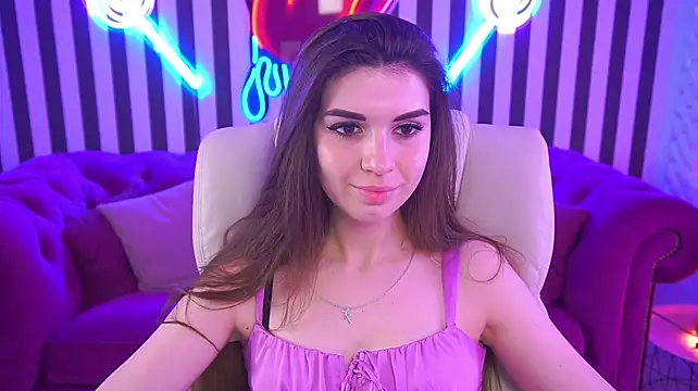 KylieJoyys Adlı Modelin Canlı XXX Sohbeti
