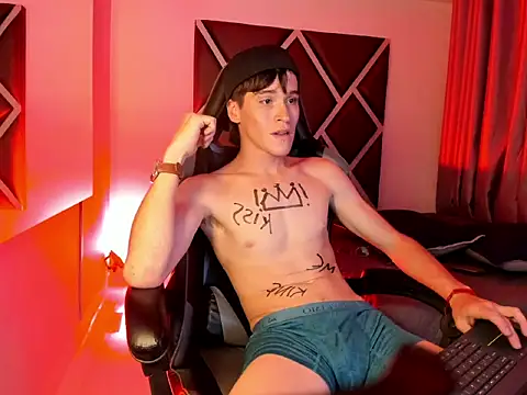 Онлайн чат XXX Axel_Royce