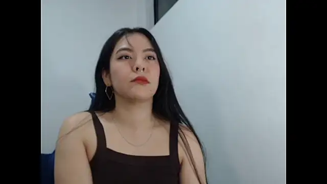 EloiseJun's Live XXX Chat