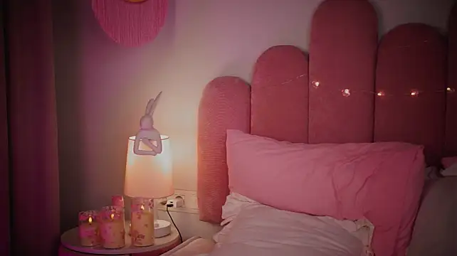 ElsaYoung élő XXX-chatje