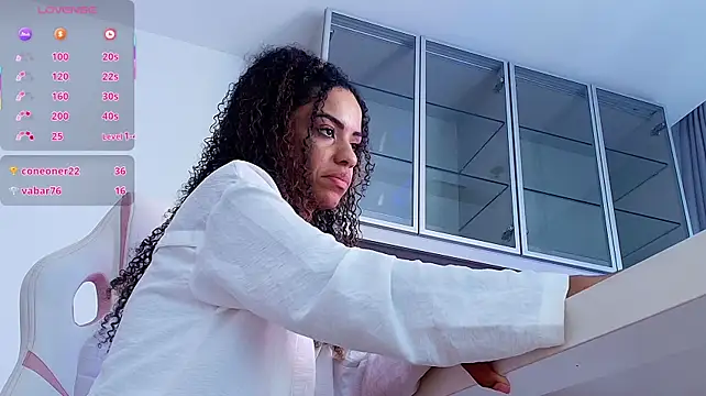 Gina_Glam Chat XXX in diretta