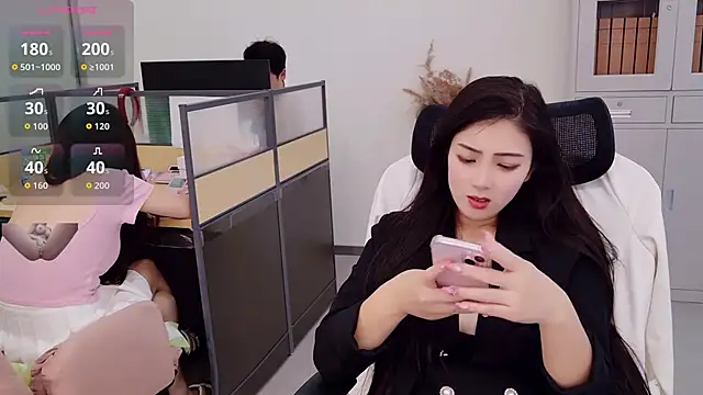 yangyang-777's Live XXX Chat
