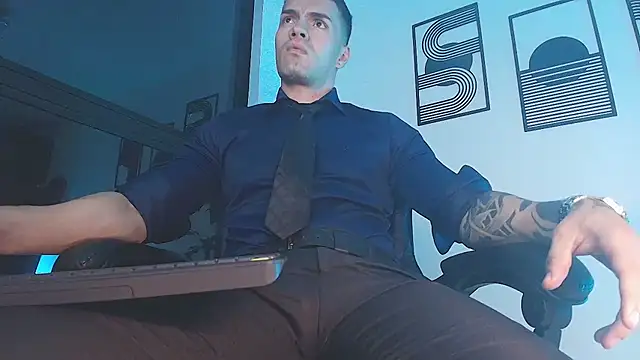 ALPHA_DOMINUS_ – Naživo XXX chat
