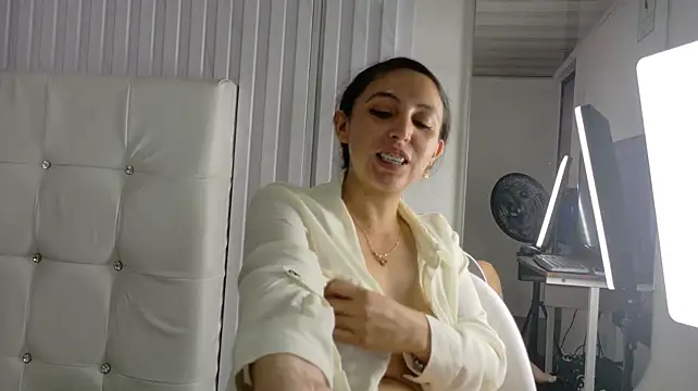 Živý XXX chat Noah_Sweet