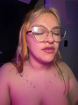 Sophia_Weest99 Live XXX-Chat